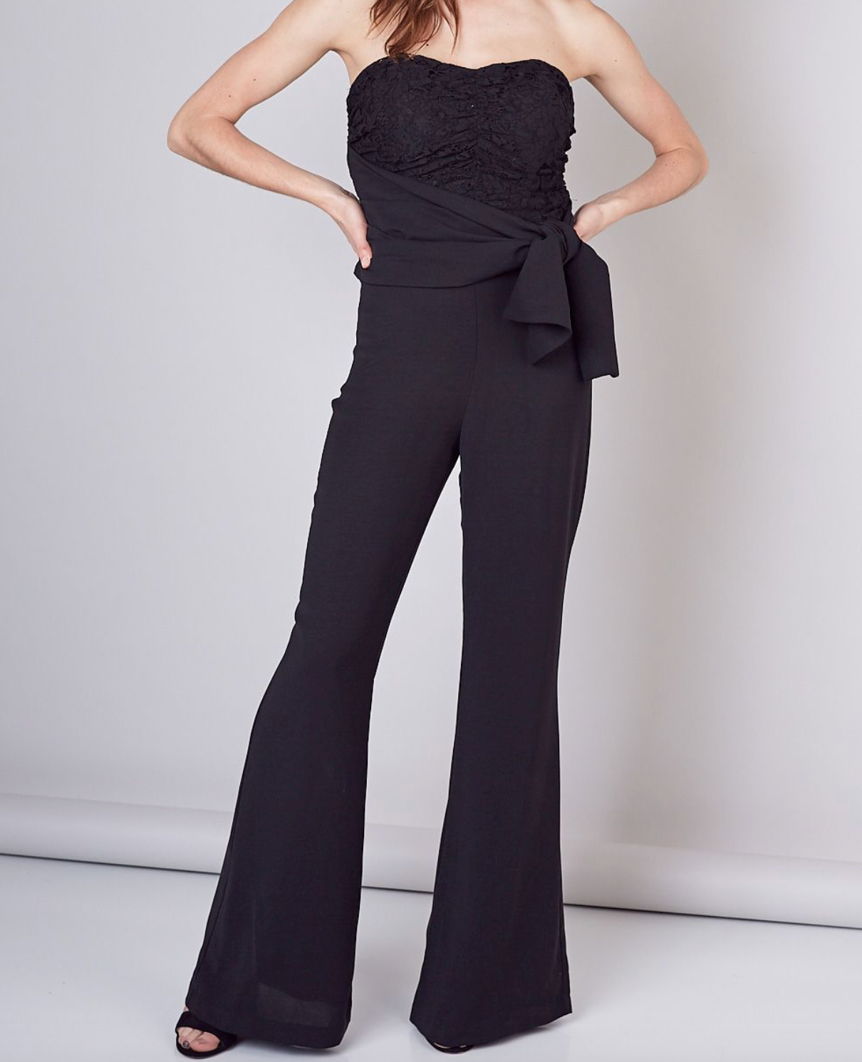 Jumpsuit Negro con Encaje en Busto